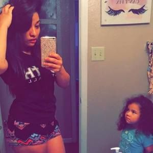 Meet your Posher, Zaira